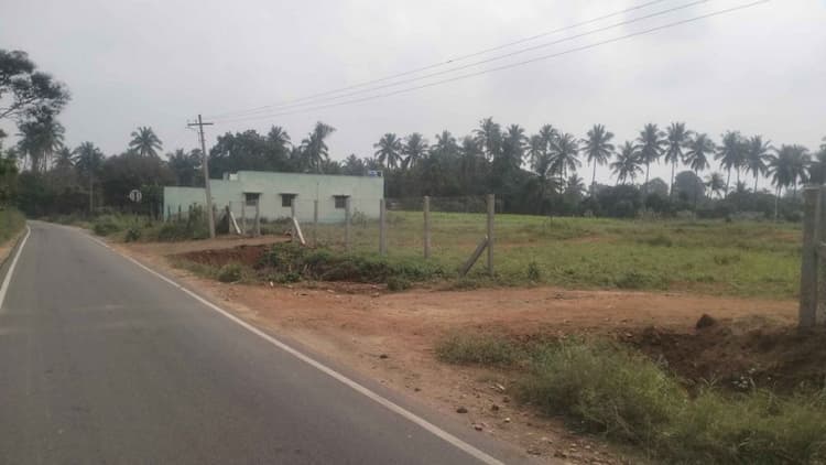 81 Cent North Facing Plot with 1 BHK Cement Sheet House