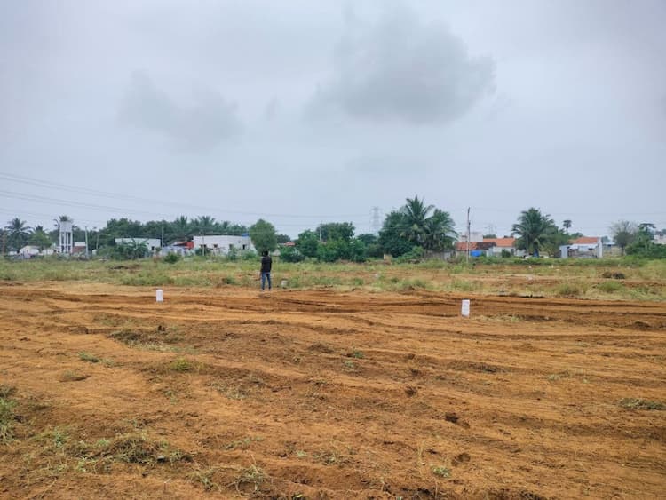 1000sq ft plot for Sale in Uthukuli