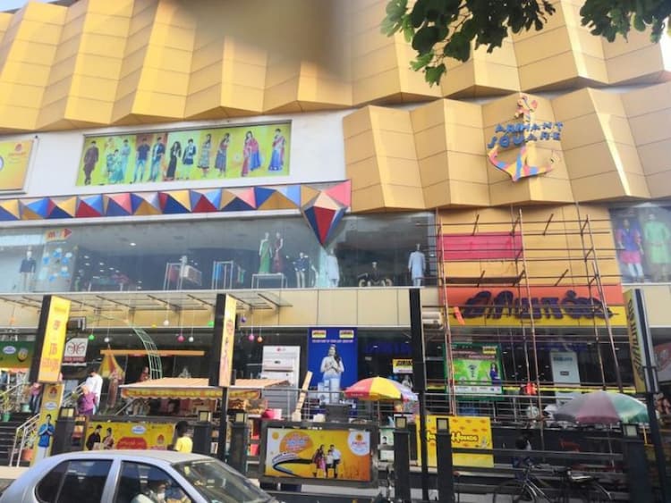 BIGGEST TEXTILE MALL FOR SALE