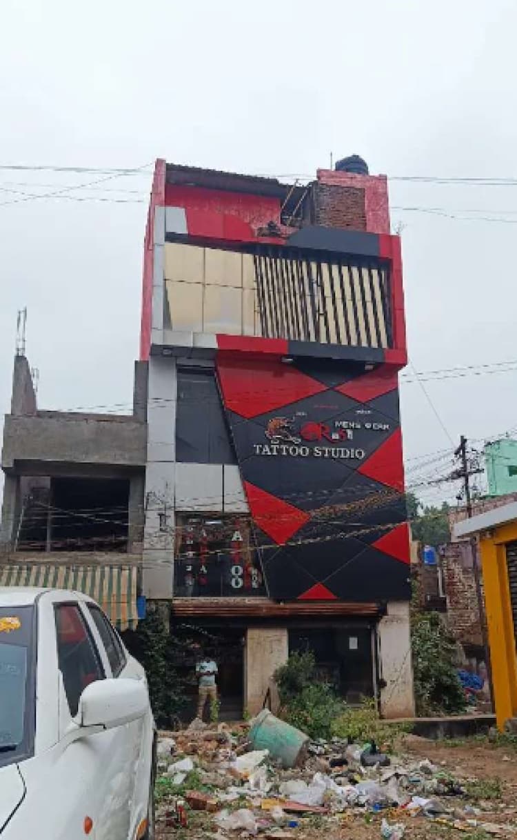 3 Floor Shop for Sale