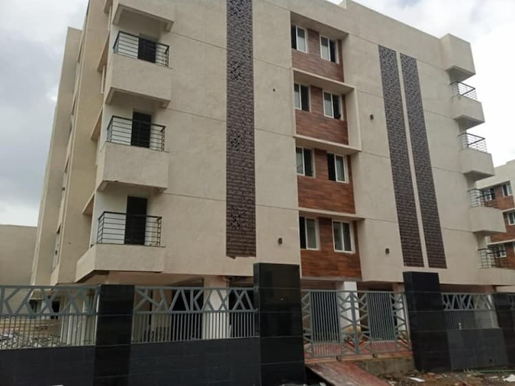 6BHK APARTMENT FOR SALE