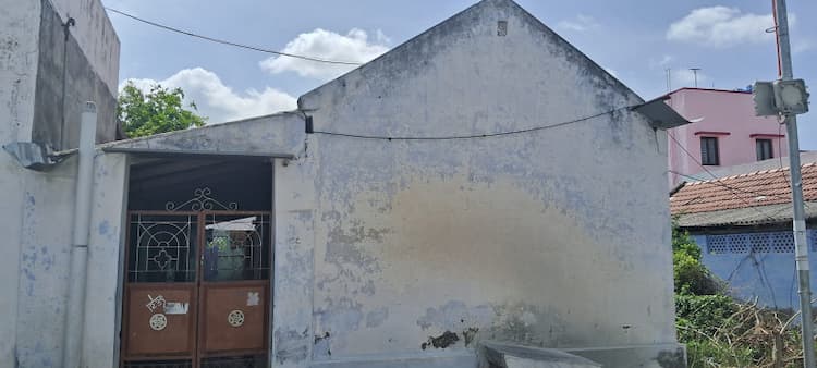 Rental Tiled Roof House for Sale