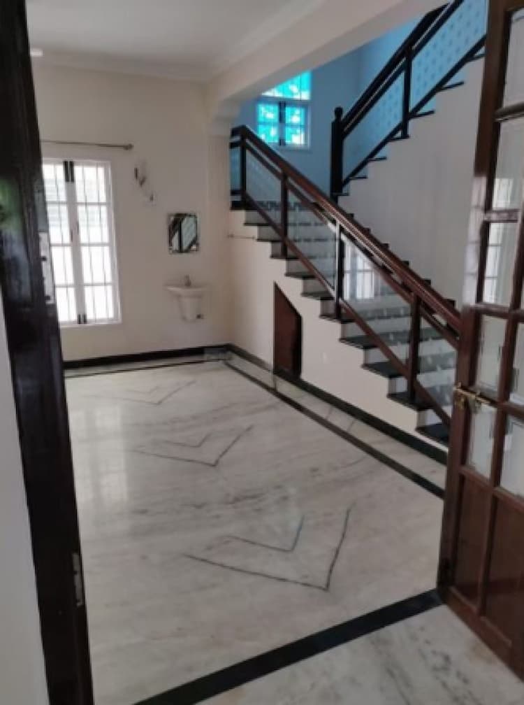 6 BHK house for Sale