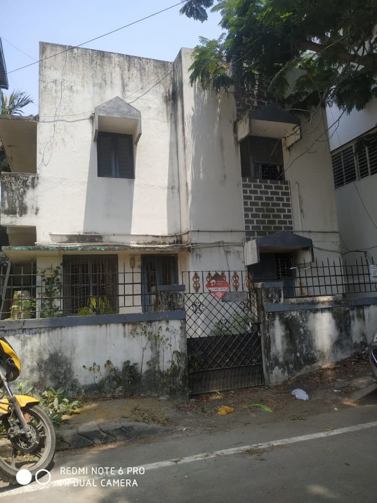 House for sale with land also