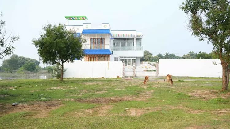 1645 sqft Plot