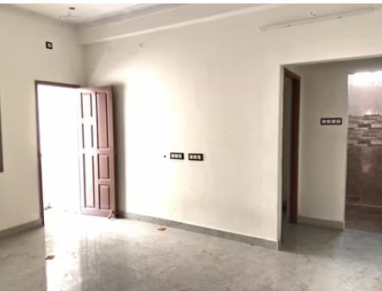 2 Bedroom Apartment / Flat for sale in Manapakkam