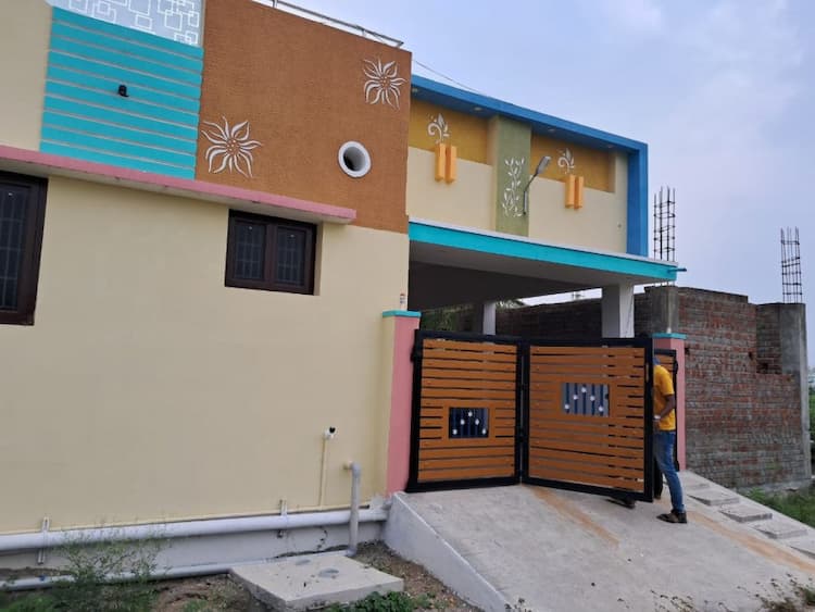 house and plots for sale