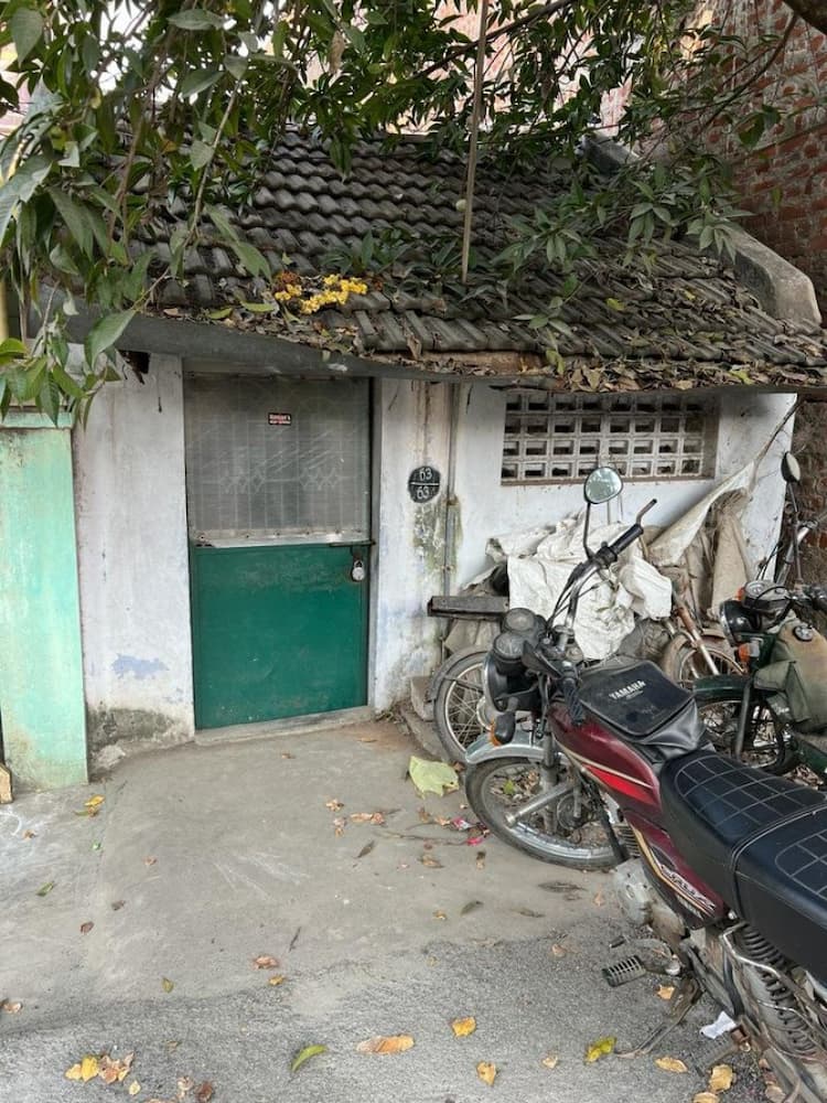 Land With Building For Sale