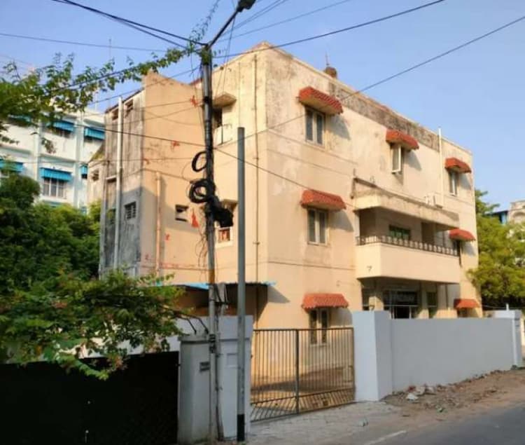 4bhk house for sale