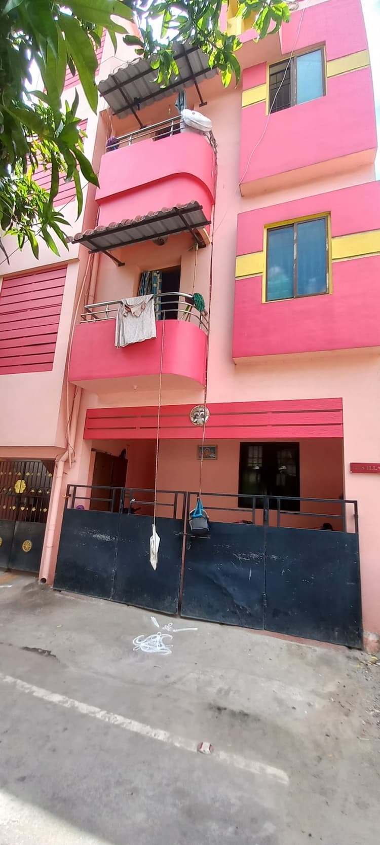 6bhk house for sale