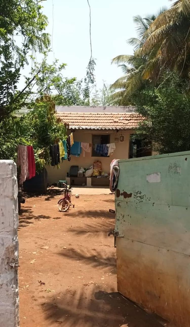 Tiled roof House for Sale