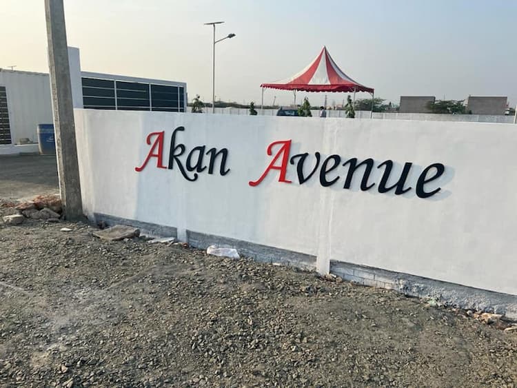 AKAN AVENUE