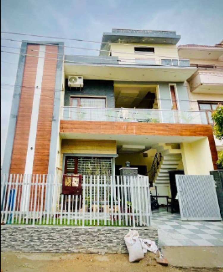 4 BHK house for sale