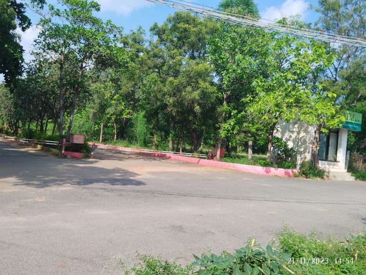 5.75 Cent Land with Hose for Sale