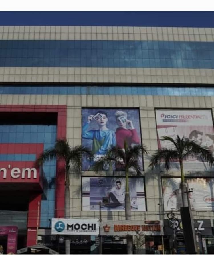 Shopping Complex for Sale