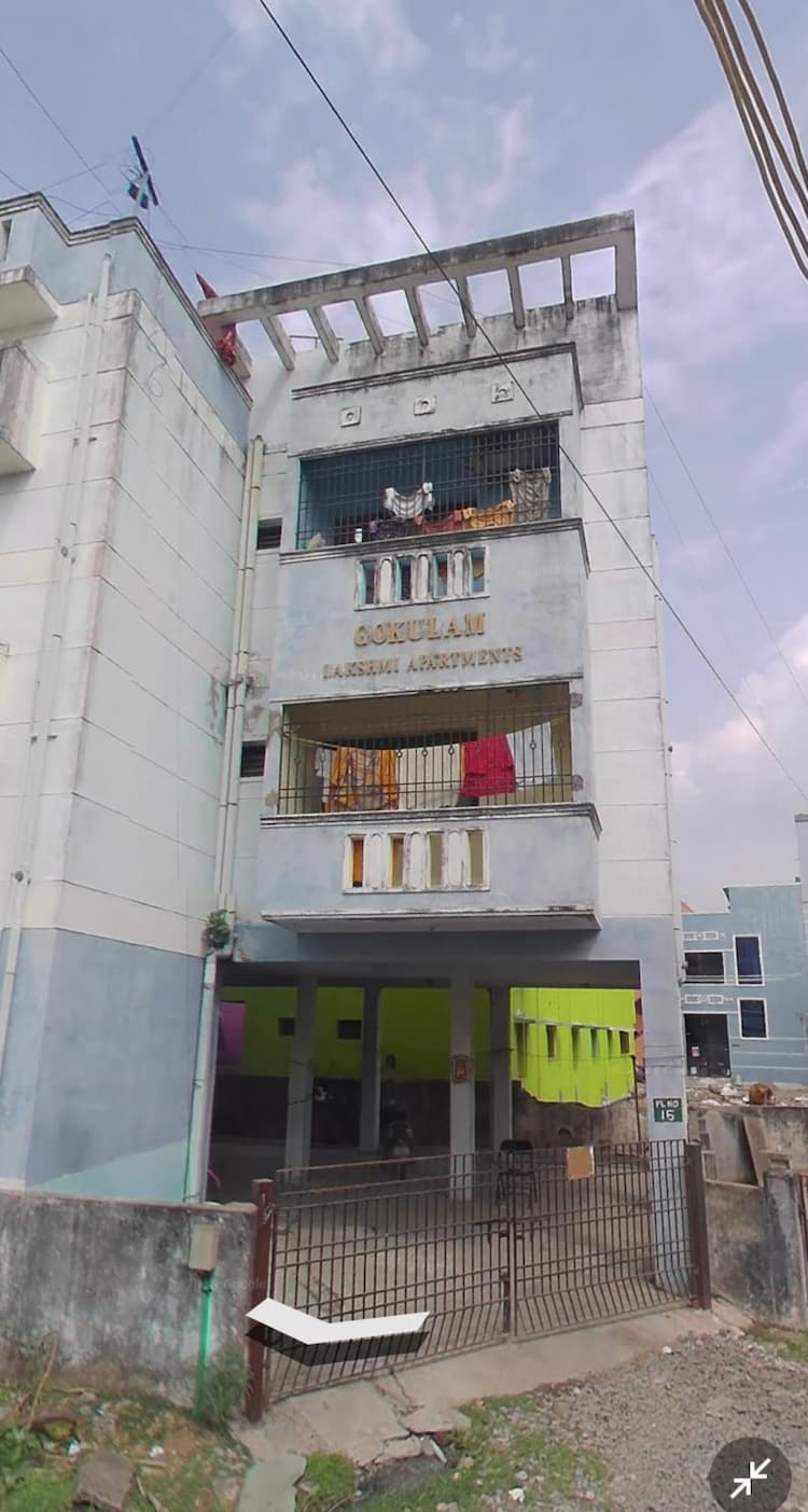 2BHK 10year old building for sale