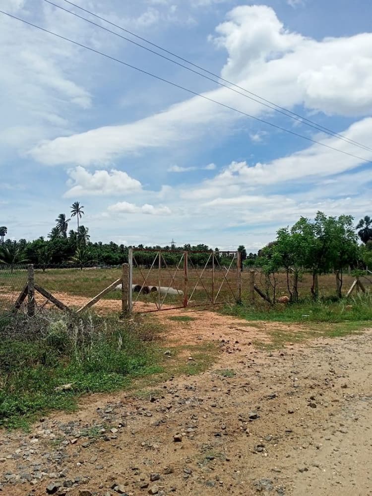 4 .30 ஏக்கர்