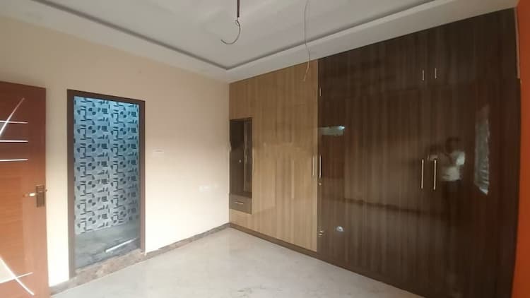 8bhk house for sale