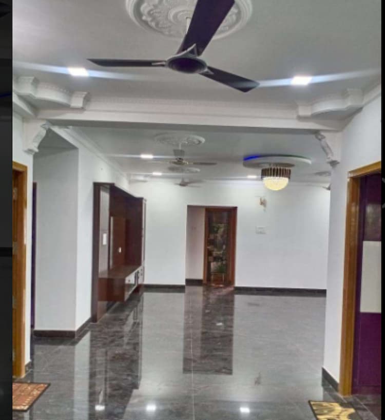 6bhk house for sale