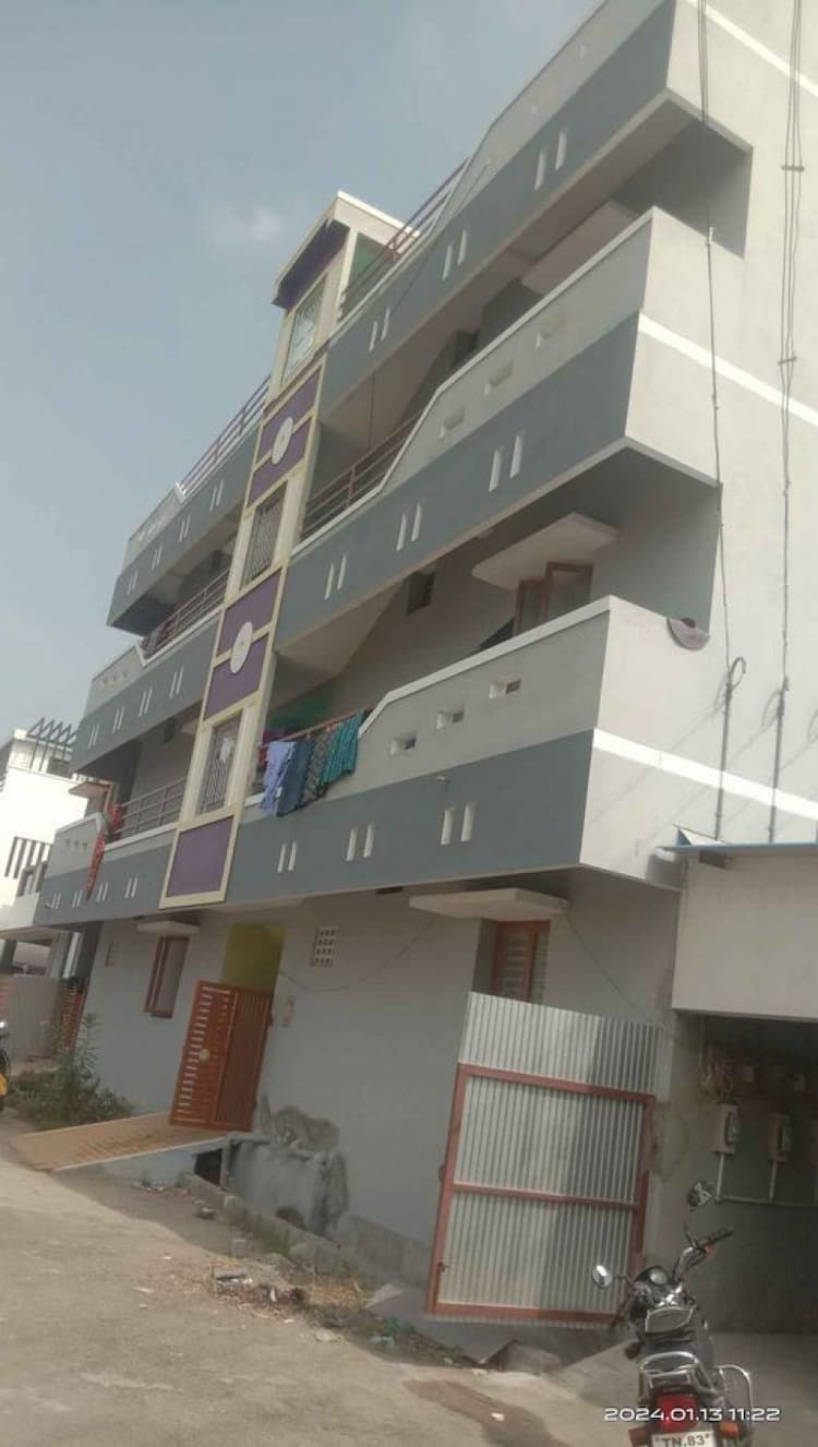 Urgent sale 3 storey new apartment with 6 flats