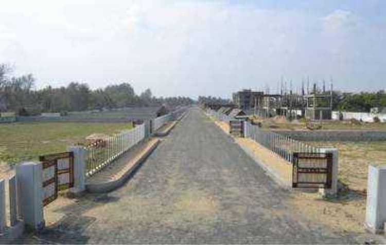 ECR UTHANDI JUHU BEACH NEAR PLOT SALE