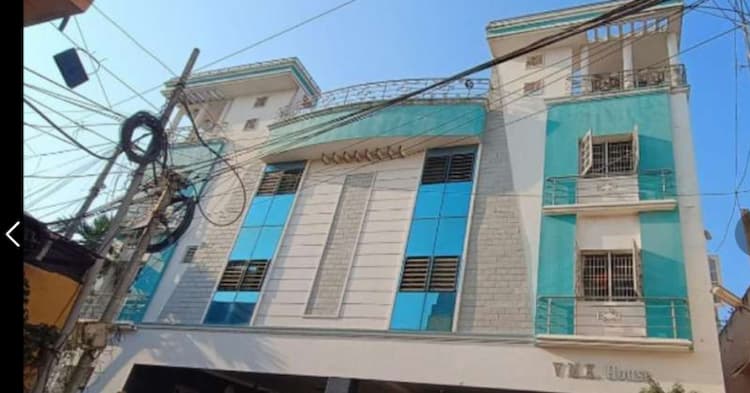 6bhk house for sale