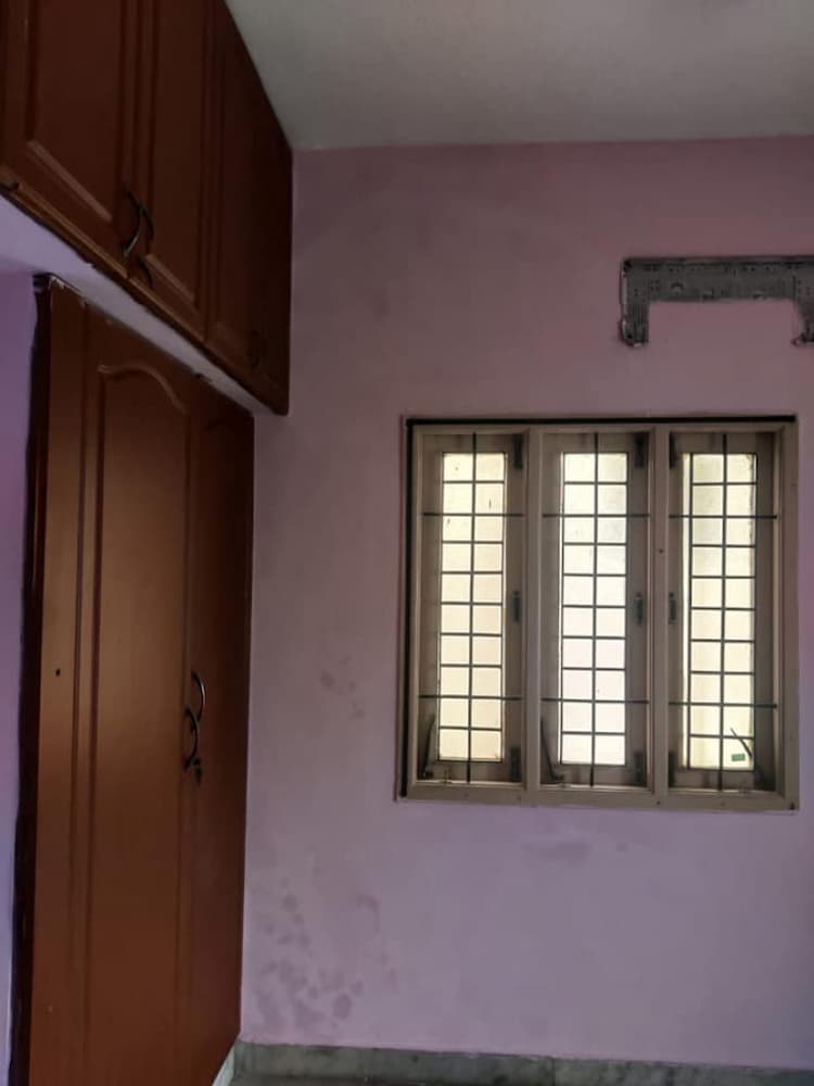 INDIVIDUAL HOUSE FOR RENT