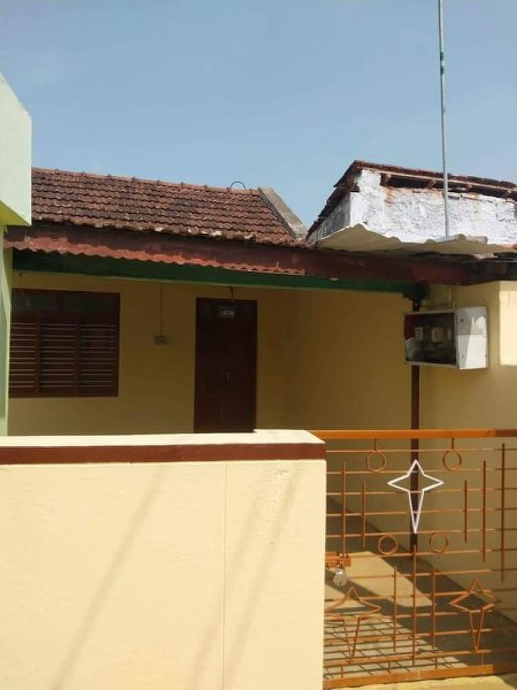 6portion old house for sale