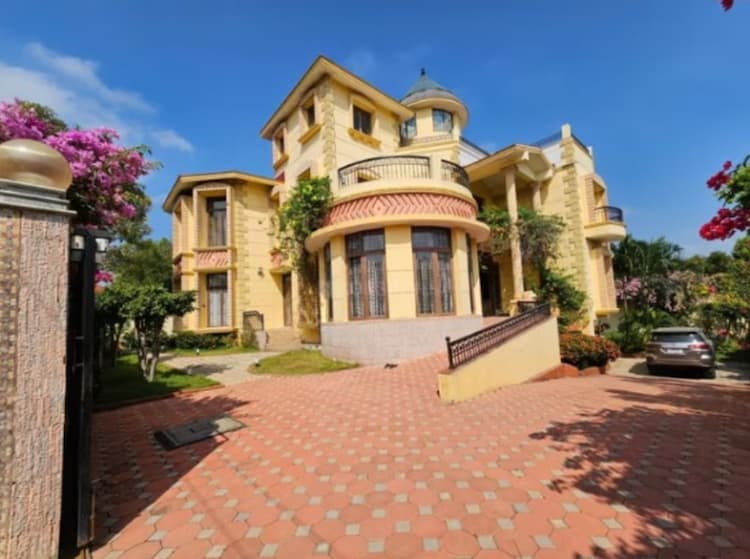 5 BHK House for Sale