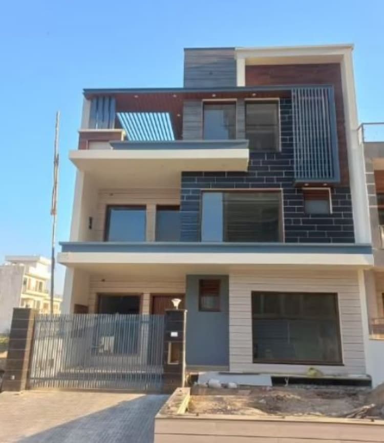 10 BHK House for Sale